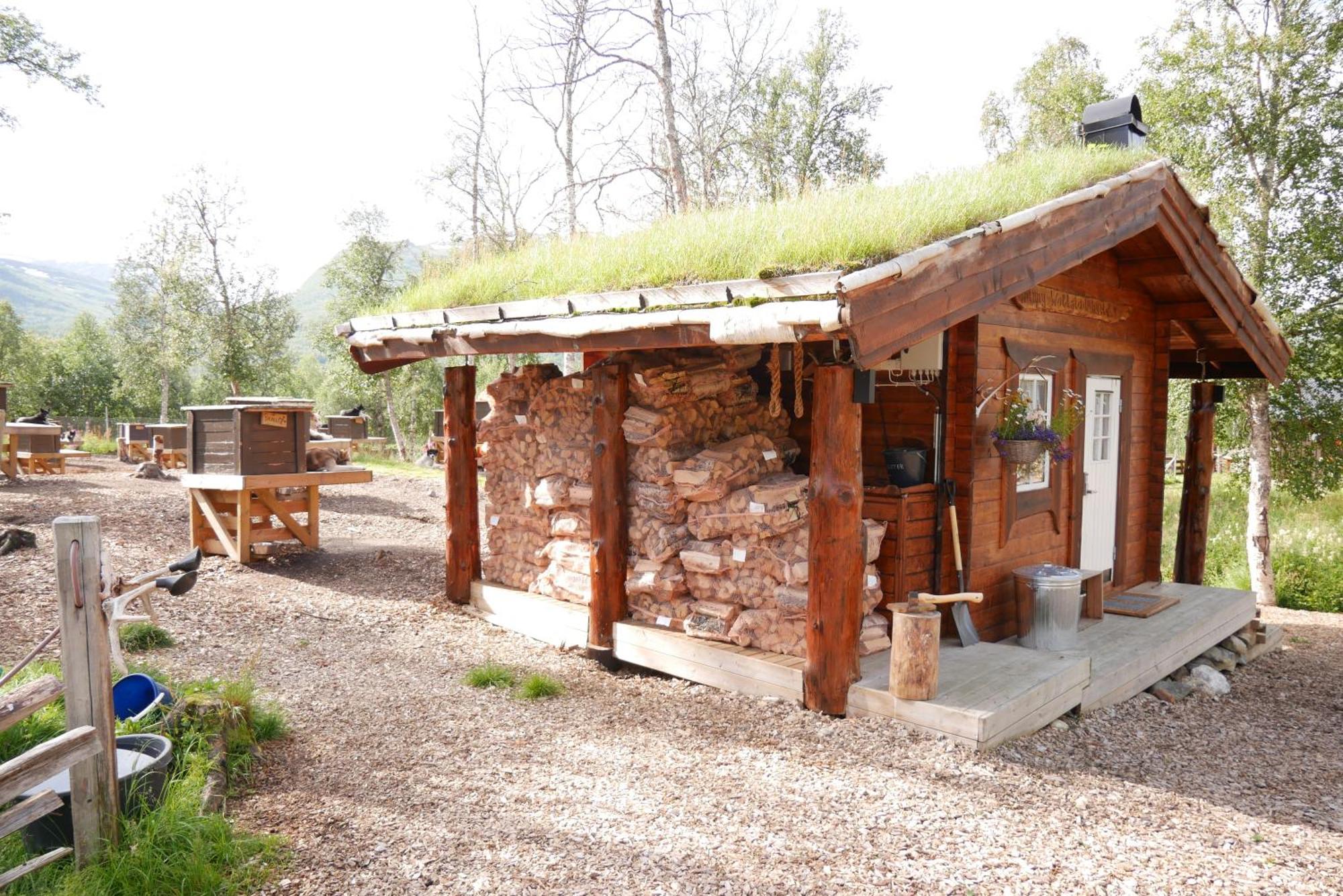 Bardu Huskylodge Exteriér fotografie
